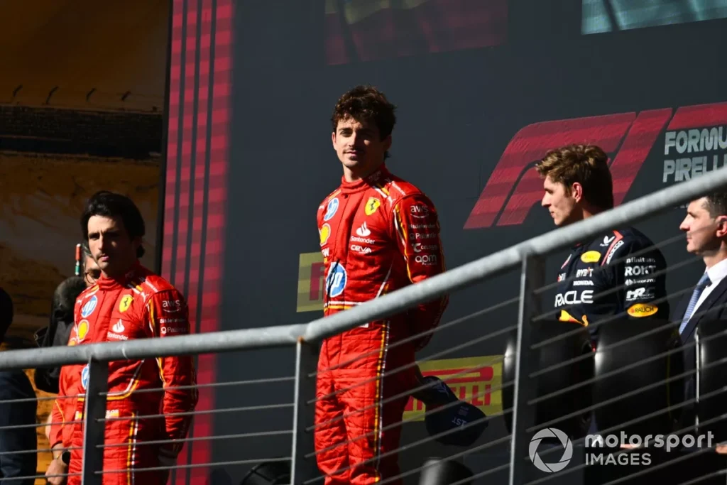 Charles Leclerc vainqueur au Texas, devant Carlos Sainz. Max Verstappen profite d'une pénalité infligé à Norris pour monter sur la troisième marche.