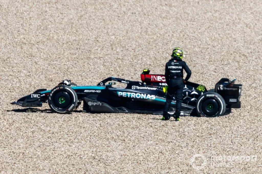 Week-end très compliqué pour Mercedes. Sur un tracé qu'il apprécie, Lewis Hamilton ne marquera ses 3pts qu'en sprint. George Russell limite la casse, finissant P6.